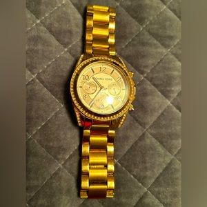 Michael Kors Runway Rose Gold watch